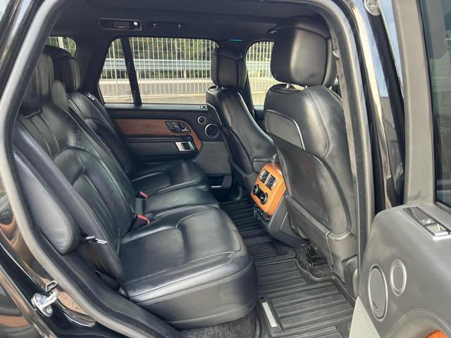 LAND ROVER Range Rover 4.4 SDV8 Autobiography LWB