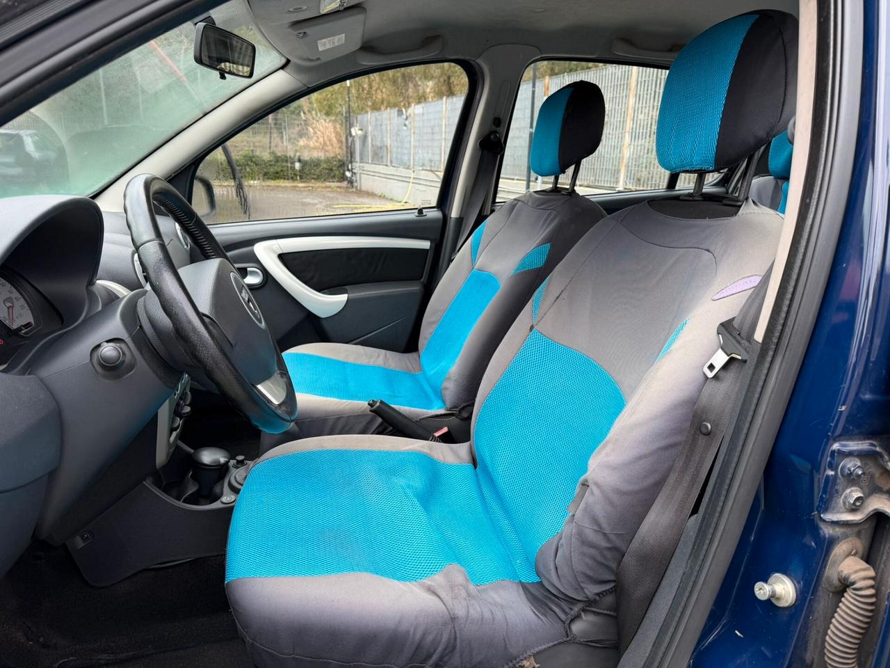 Dacia Sandero 1.2 16V GPL 75CV Embleme