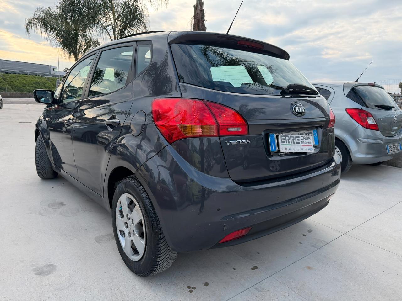 KIA VENGA ANNO 2013 1.4 DIESEL 90 CV