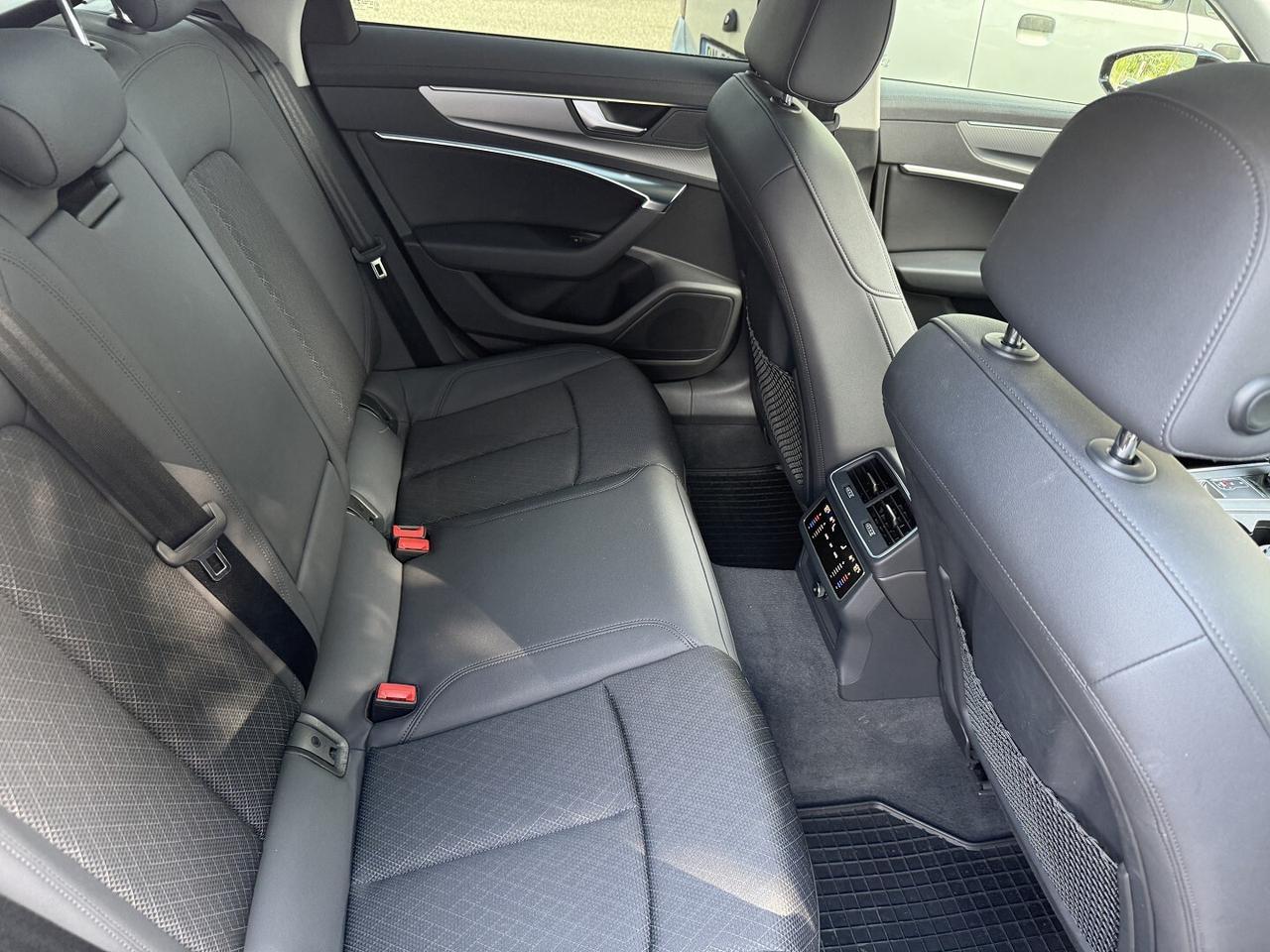 AUDI A6 AVANT VIRTUAL TDI-HYBRID BLACK LINE