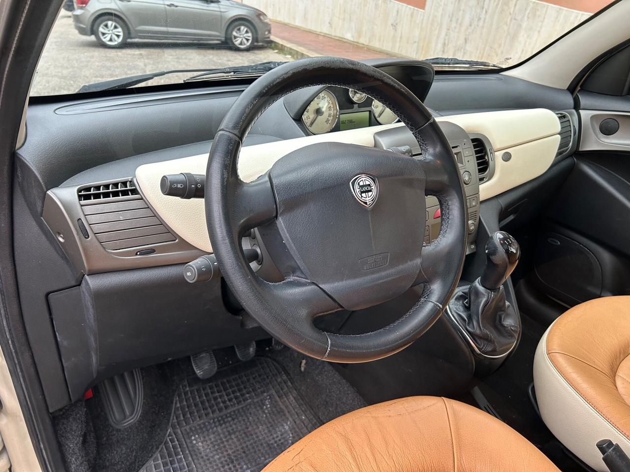 Lancia Ypsilon 1.3 Multijet ideale per neo patenta