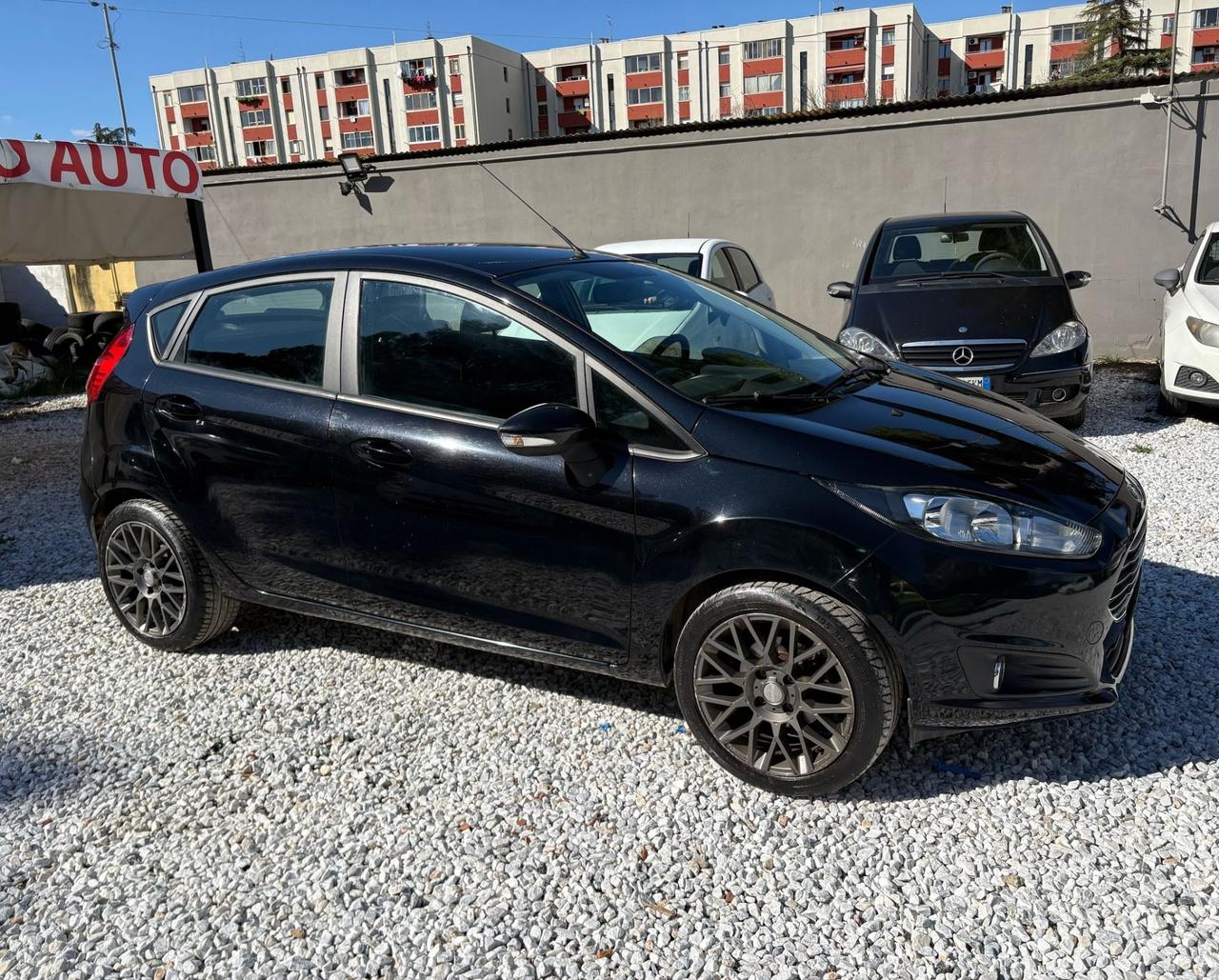 Ford Fiesta 1.2 60CV 5 porte Titanium Ok Neopatentati