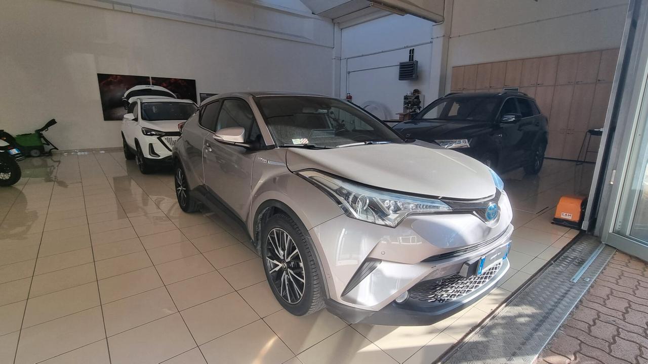 Toyota C-HR 1.8 Hybrid E-CVT Lounge