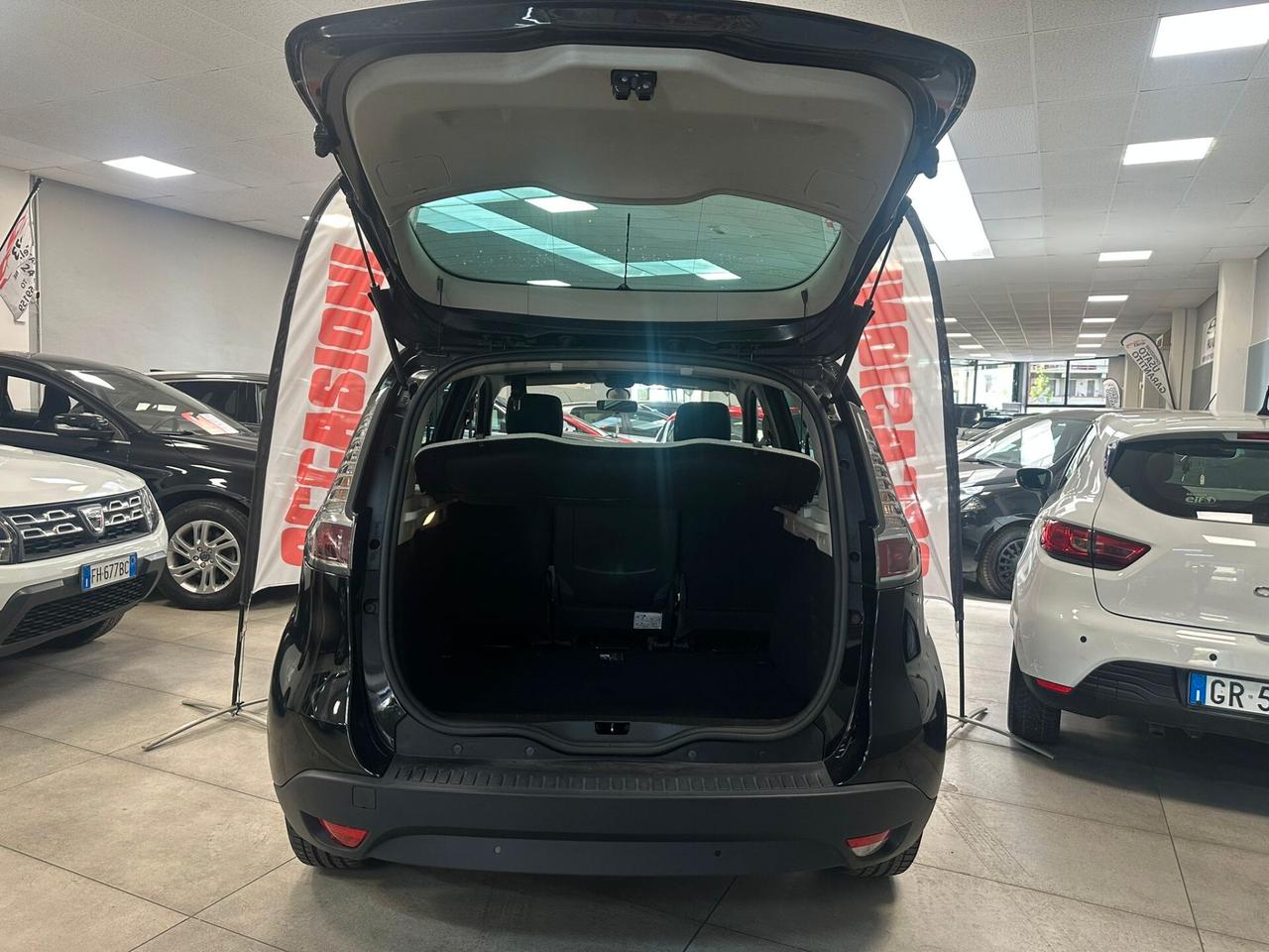 Renault Scenic Scénic XMod dCi 110 CV EDC Limited