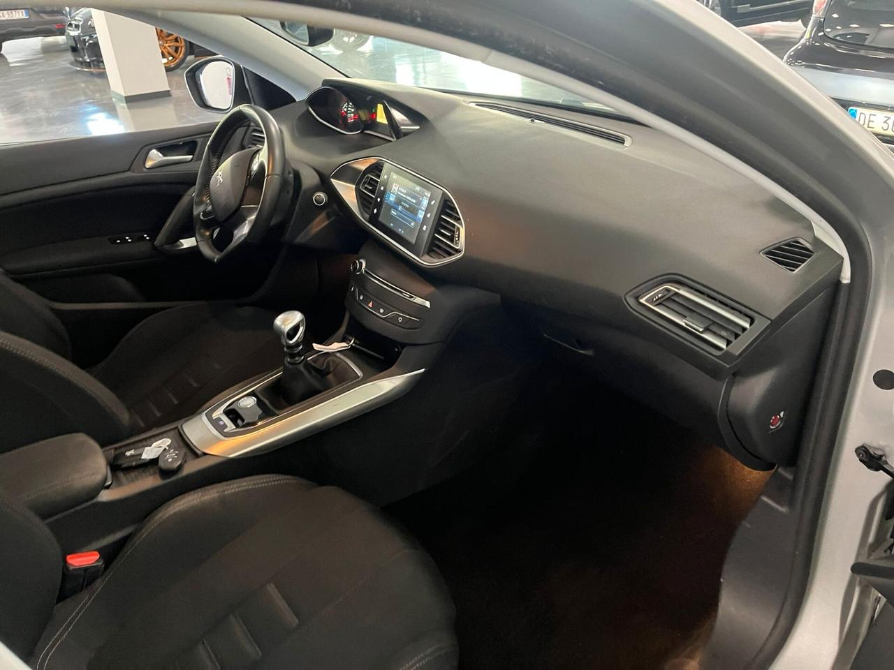 Peugeot 308 PureTech Turbo 130 S&S Allure