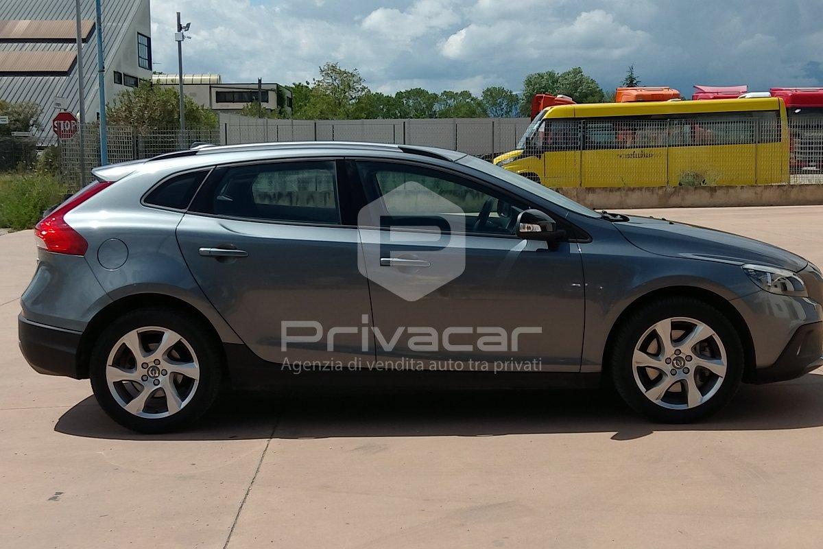 VOLVO V40 Cross Country D2 Kinetic