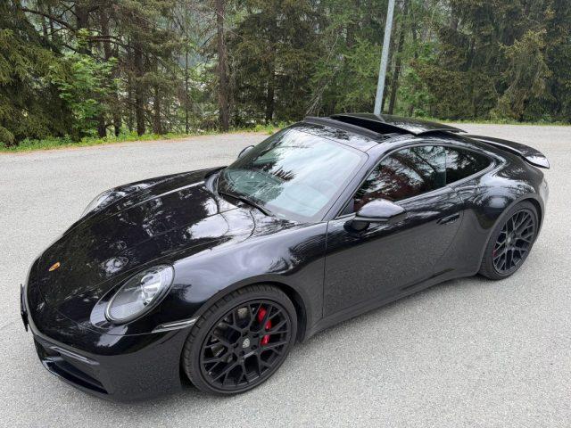 PORSCHE 911 Carrera 4S