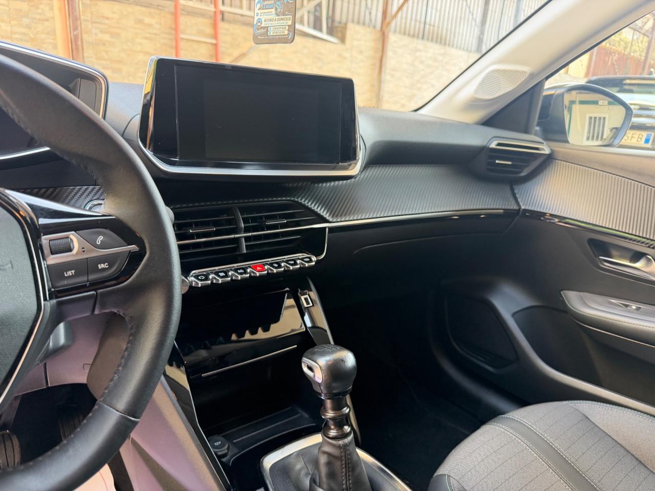 Peugeot 208 1.2 benzina 2023