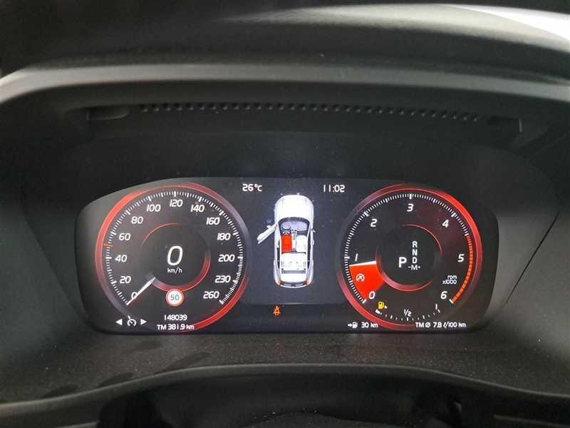 VOLVO XC40 D3 AWD Geartronic Business