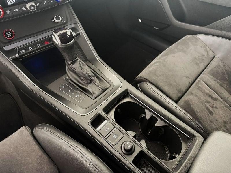 Audi Q3 RS Q3 quattro S tronic