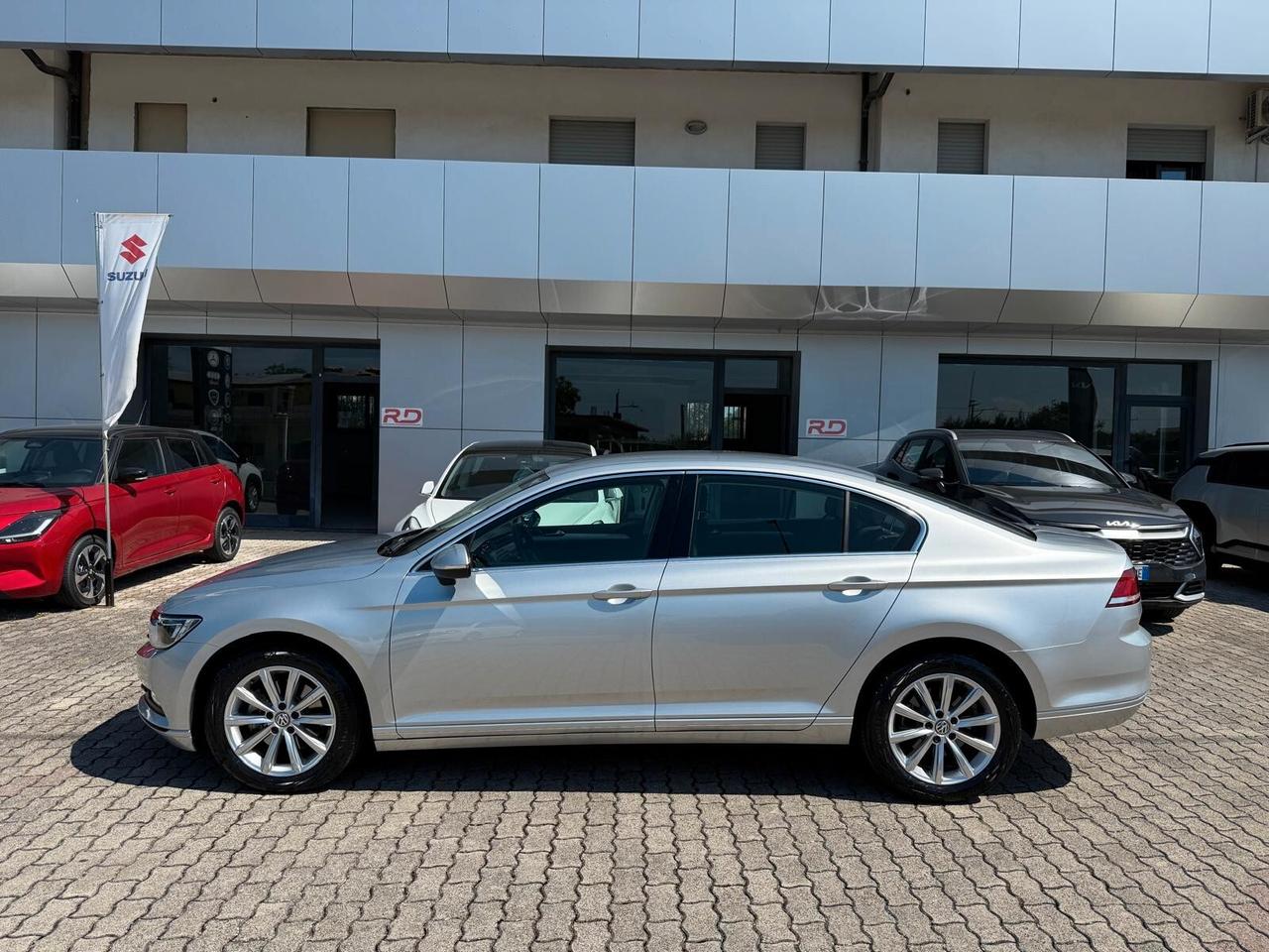 Volkswagen Passat 1.6 TDI Comfortline BlueMotion Technology - ok neopatentati -