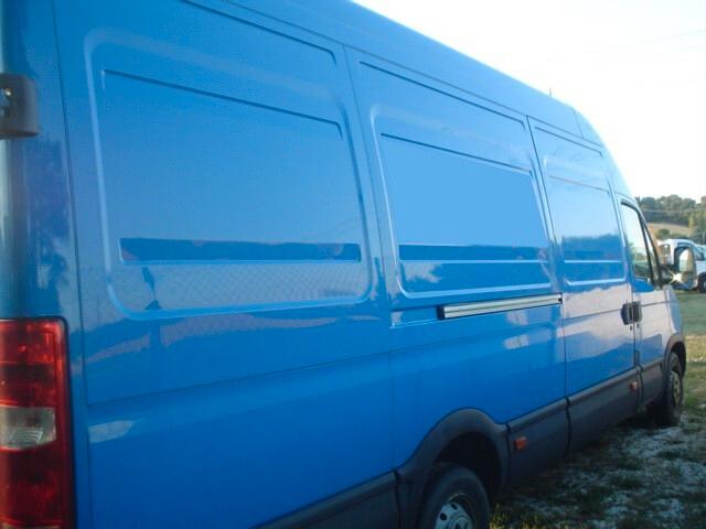 Iveco Daily IV 35S18 PL-TA Furgone