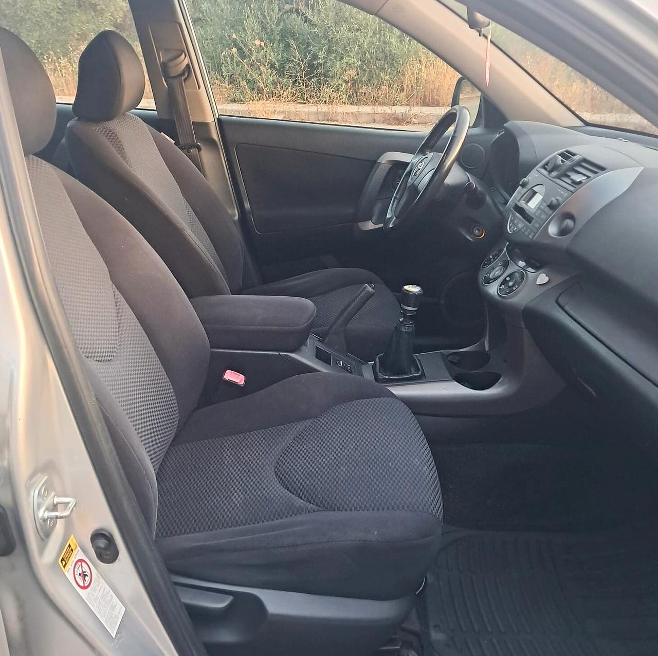 Toyota RAV 4 RAV4 2.2 D-4D 136 CV Sol