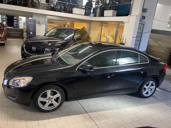 Volvo S60 S60 2.0 d4 ved (d3) Momentum Tagliandata