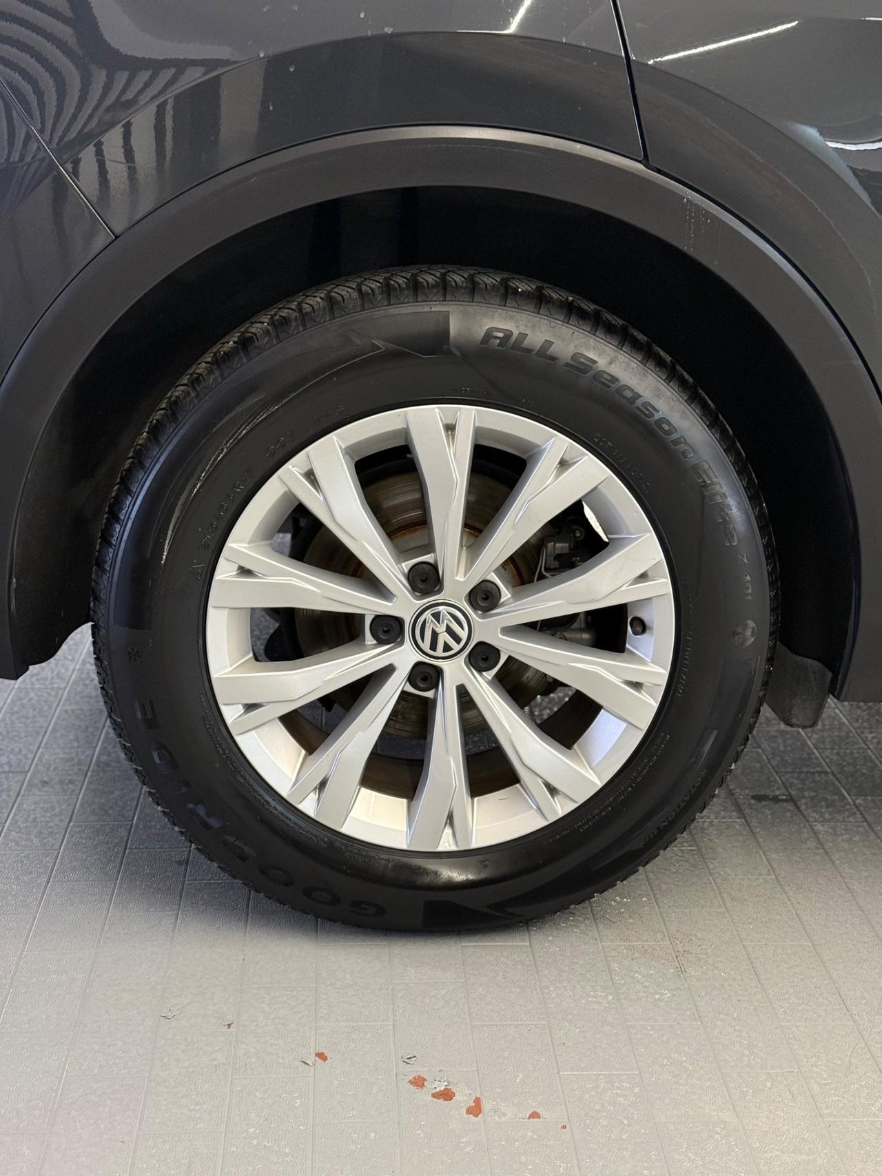 Volkswagen Tiguan 2.0 TDI SCR DSG Business BlueMotion Technology