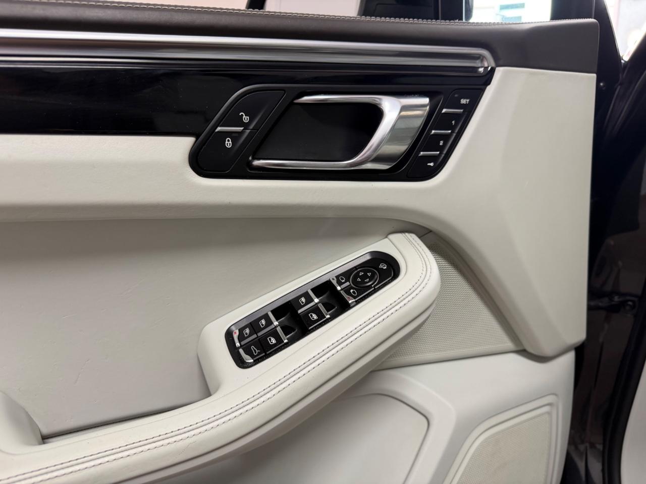 Porsche Macan 3.0 S Diesel TETTO APRIBILE