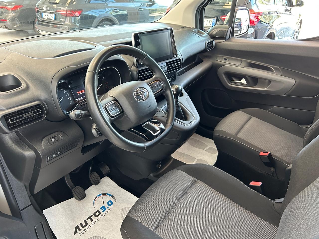 Toyota Proace City Verso 1.5D 130 CV S&S Short D Executive Neopat