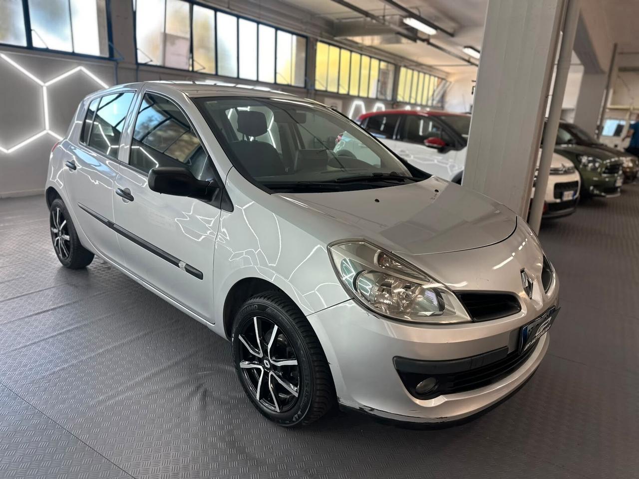 Renault Clio Storia 1.2 5 porte Confort