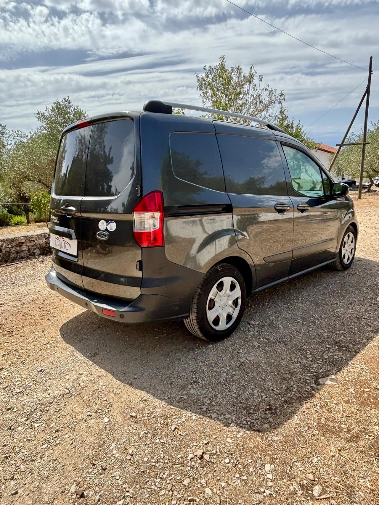 Ford Transit Courier 1.5 TDCI 75 CV Titanium