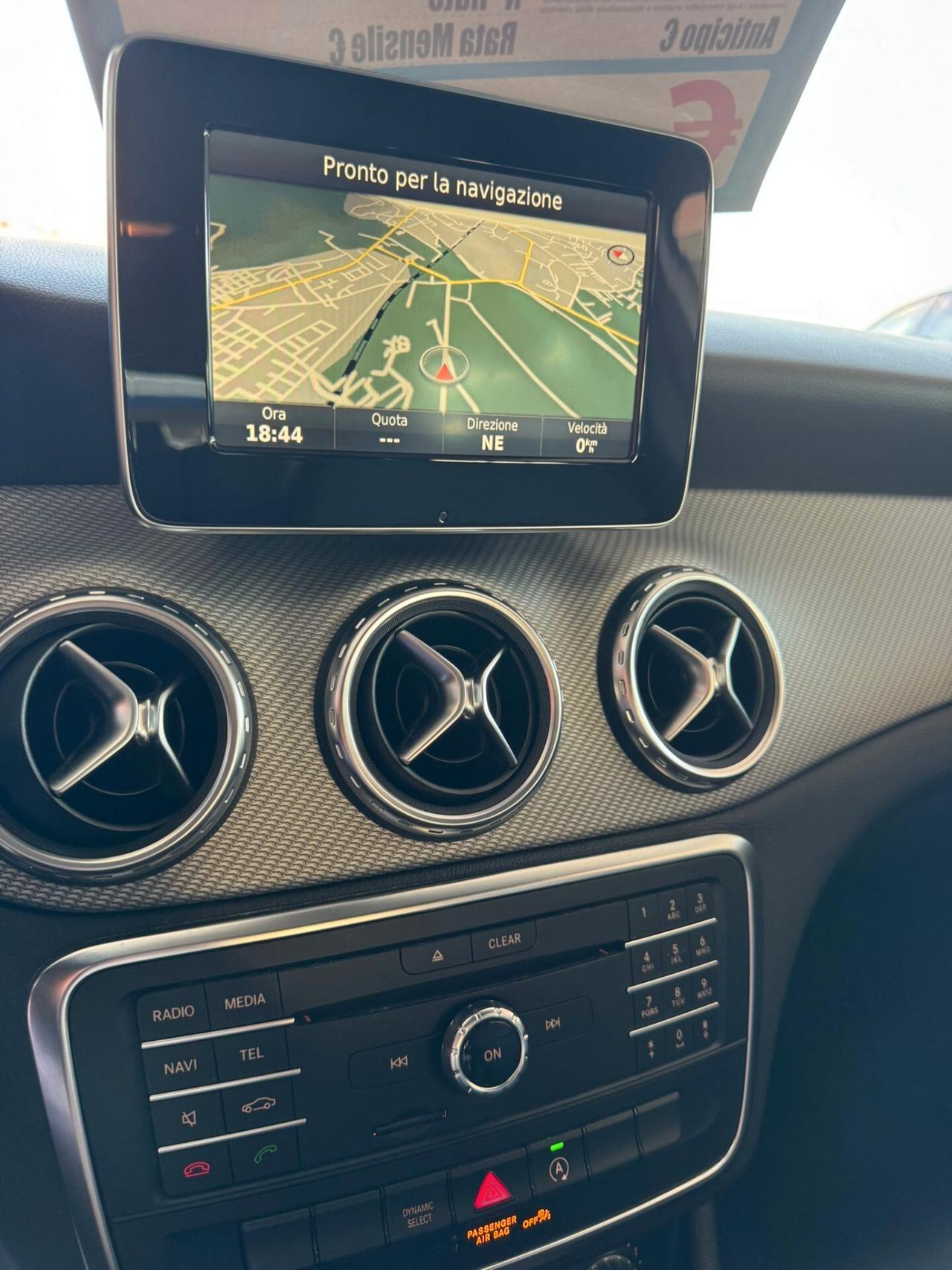 Mercedes-benz GLA 180 d Business