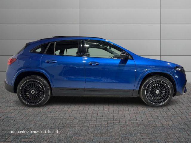 MERCEDES-BENZ EQA 250+ AMG Line Premium