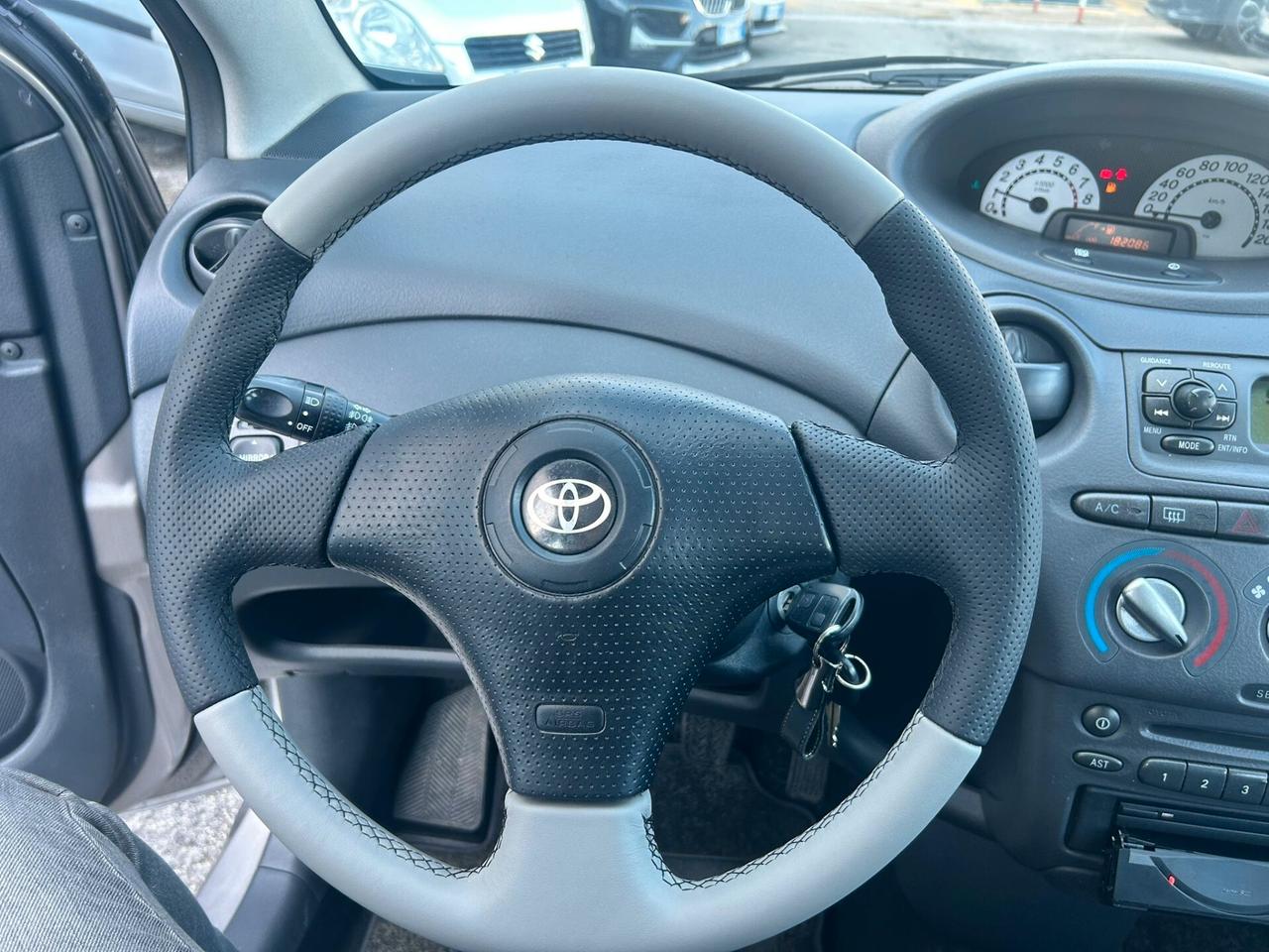 Toyota Yaris 1.5i T Sport 106CV 2001