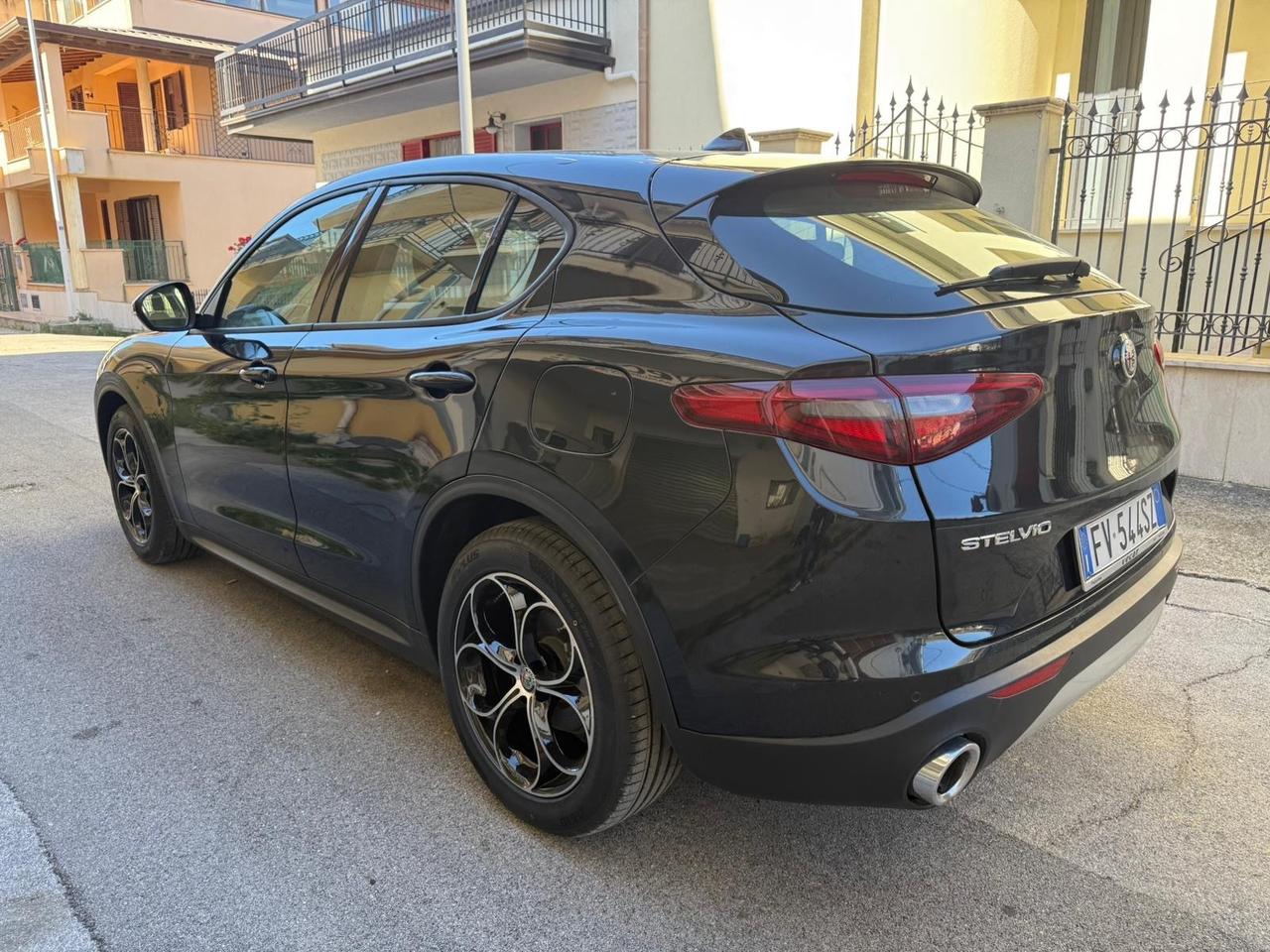 Alfa Romeo Stelvio 2.2 Turbodiesel 190 CV AT8 RWD Business