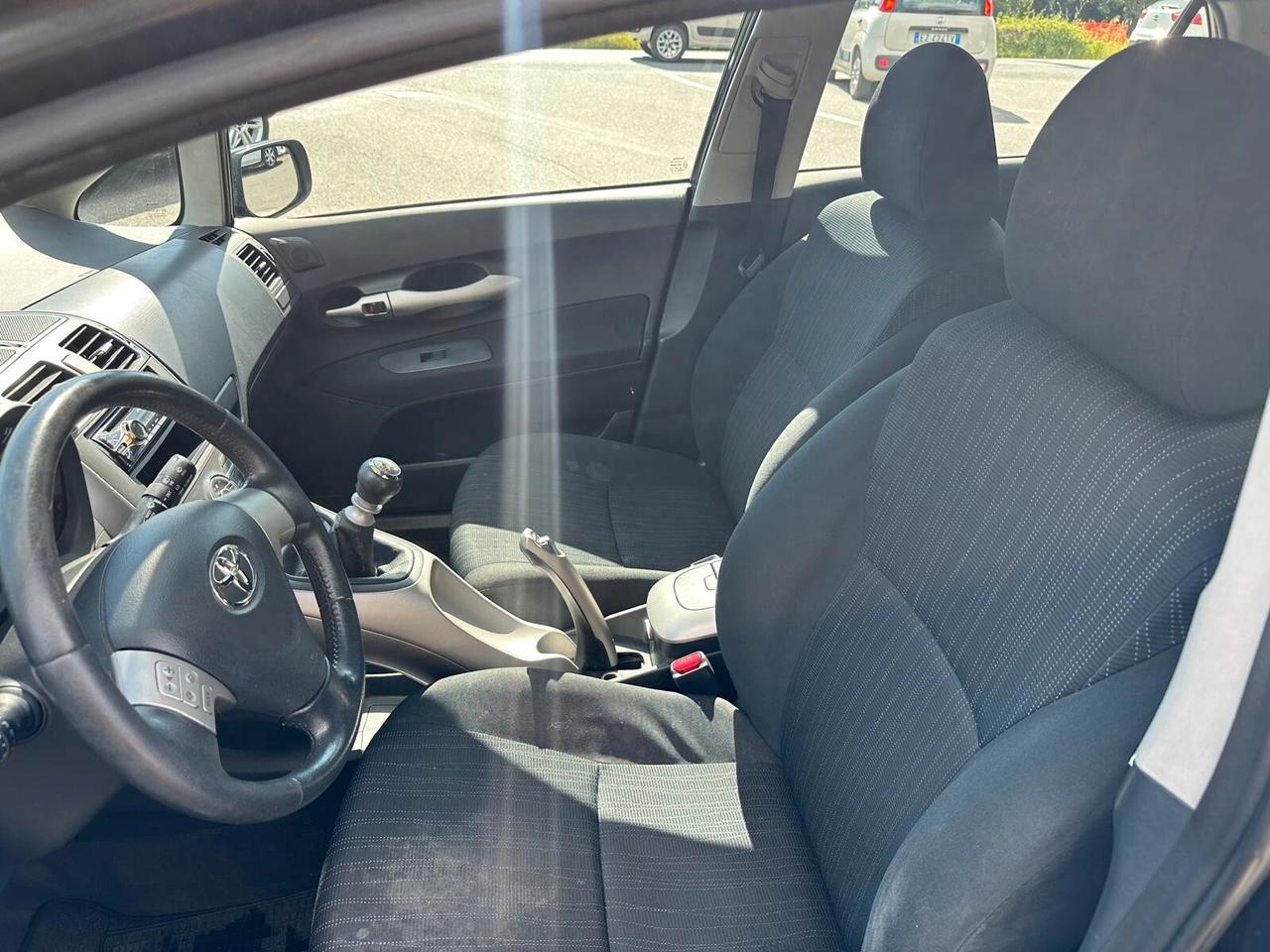 Toyota Auris 2.0 D-4D DPF 5 porte Sol