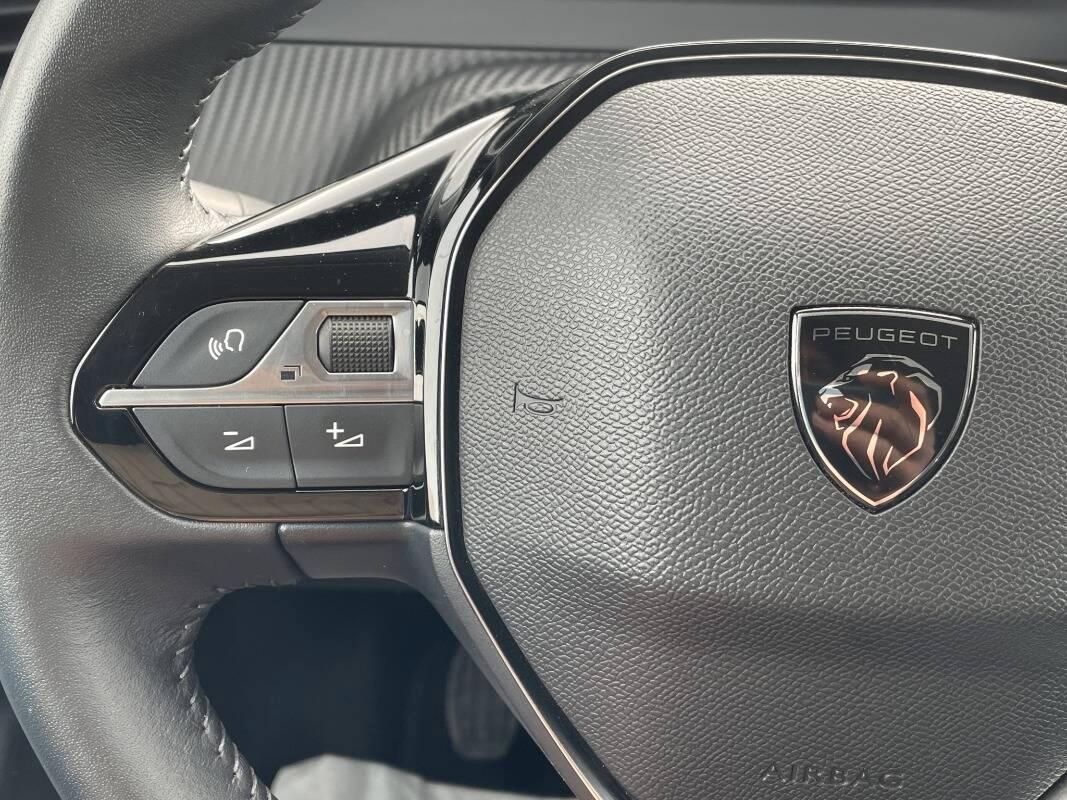 Peugeot 208 1.2 puretech Allure s&s 100cv con CarPlay