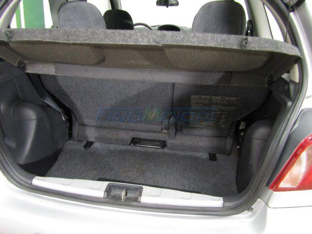 TOYOTA Yaris 1.0i 16V 3 porte