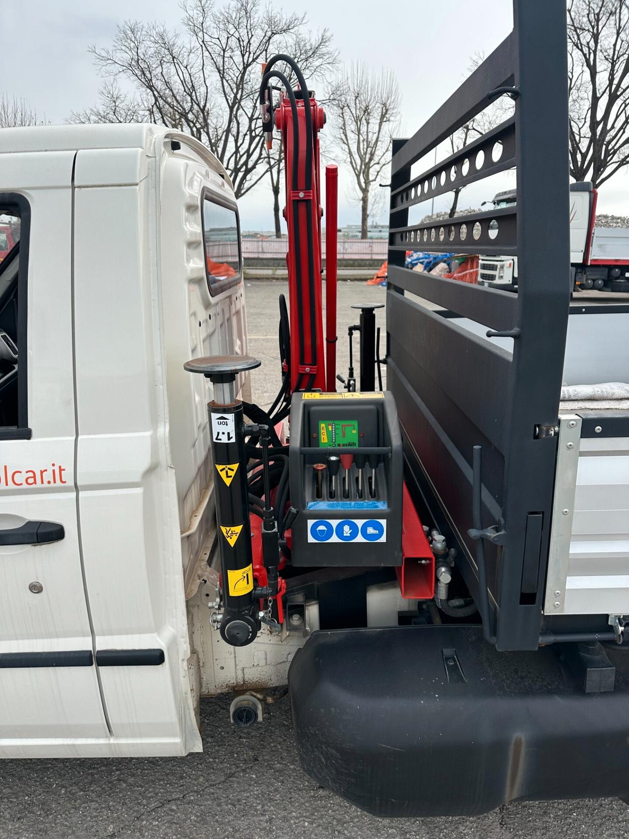 Piaggio Porter NP6 TWB CHAS 325 LR LPG TOP WHITE