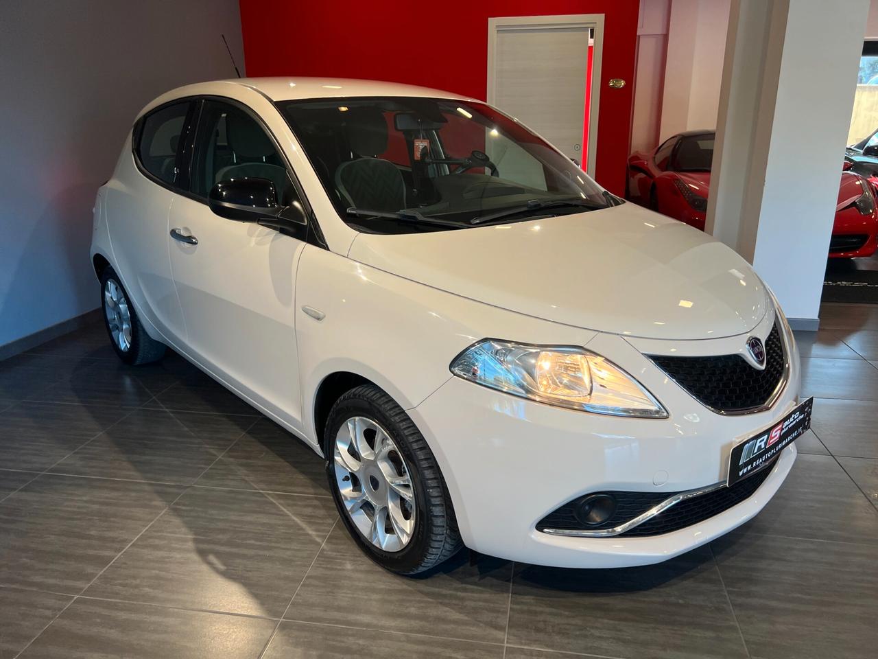 Lancia Ypsilon 1.3 MJT 95 CV 5 porte S&S Gold