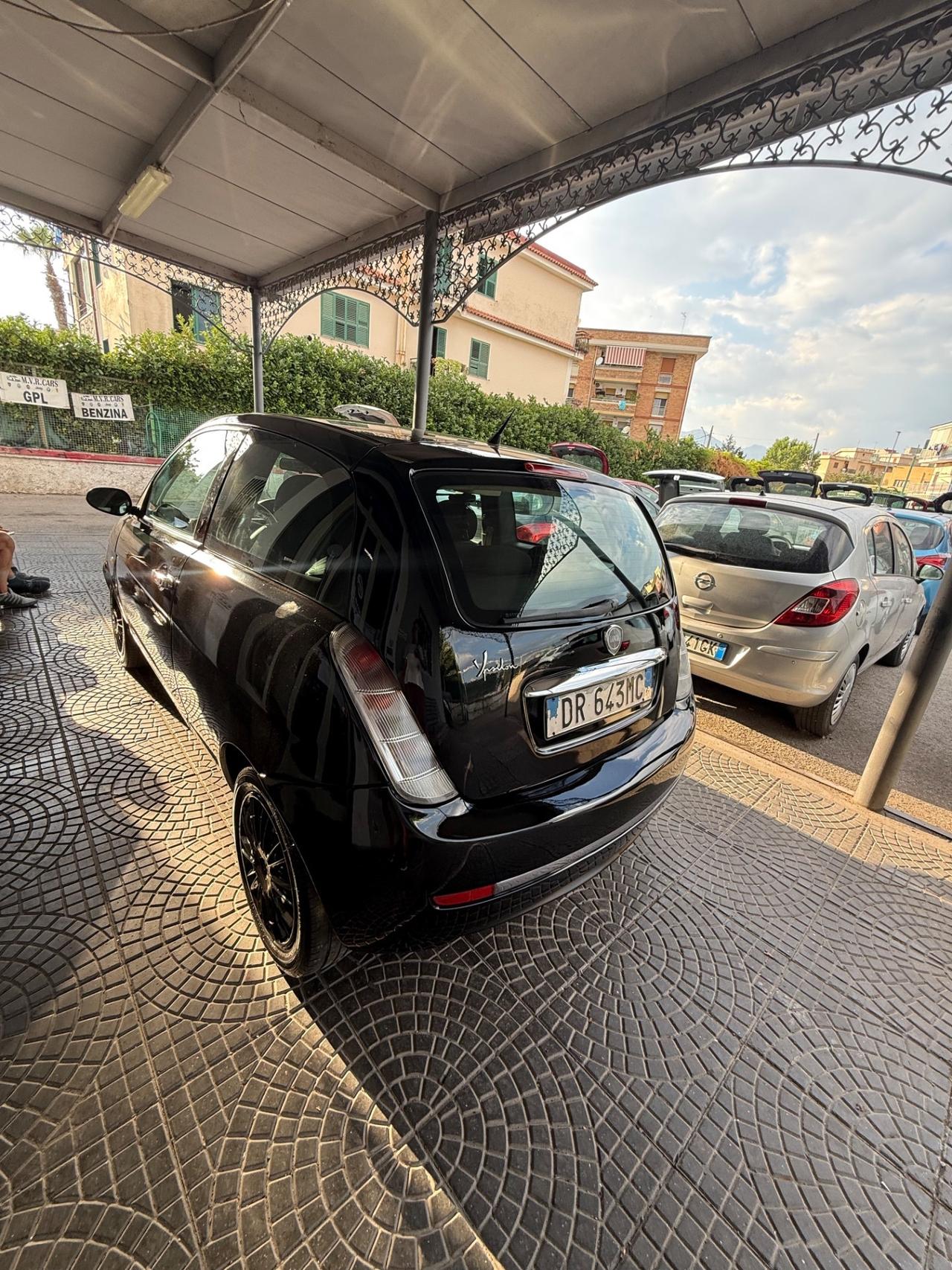 Lancia Ypsilon 1.2 Argento