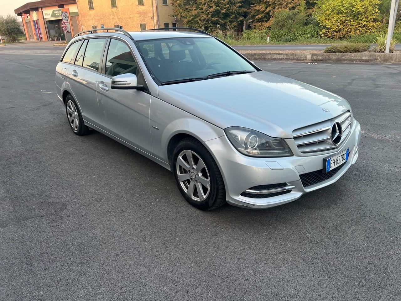 Mercedes-benz C 220 CDI BlueEFFICIENCY Avantgarde