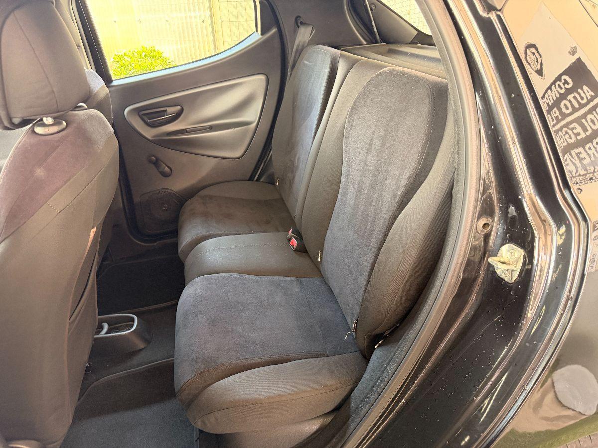 LANCIA - Ypsilon 0.9 t.air Silver ecochic metano 80cv