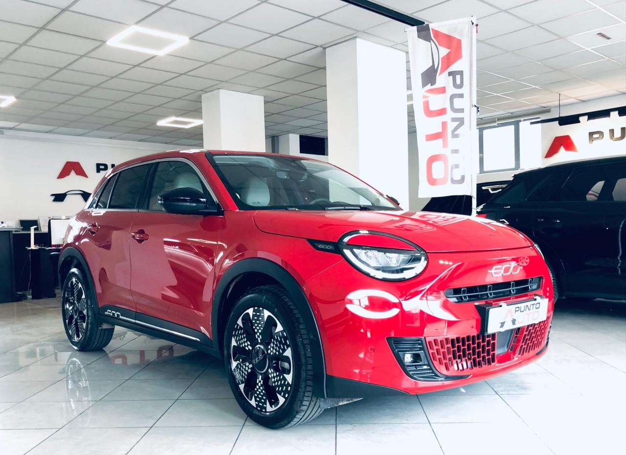 Fiat 600 Hybrid 100 CV DCT MHEV La Prima