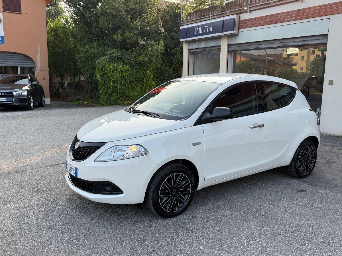 LANCIA - Ypsilon - 1.0 FireFly 5p. S&S Hybrid Oro