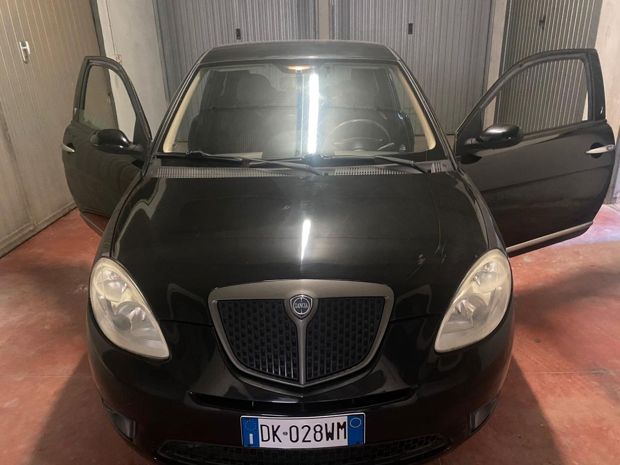 Lancia Ypsilon 1.2 Argento