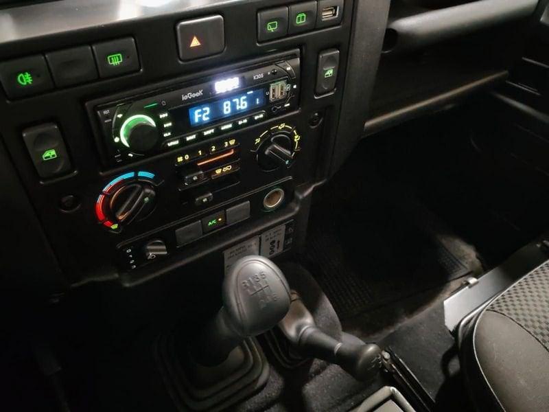 Land Rover Defender Defender 110 2.4 TD4 Station Wagon S 7 POSTI