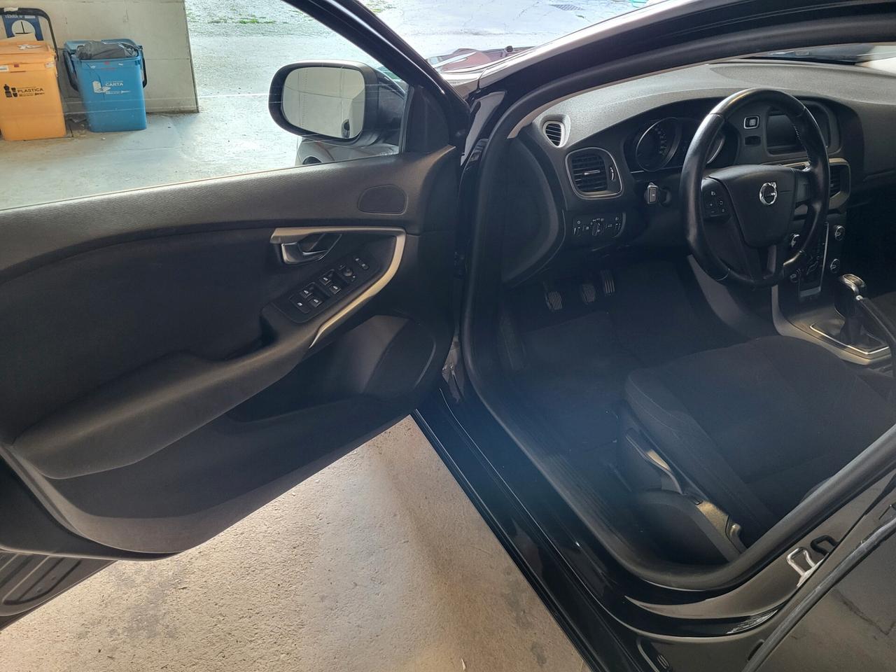 Volvo V40 D3 Momentum