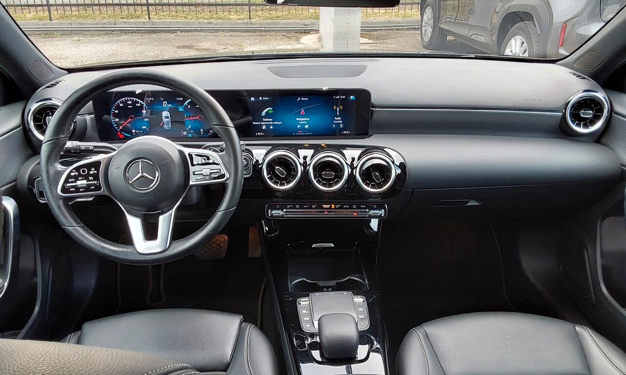 Mercedes-benz A 180d Automatic Premium