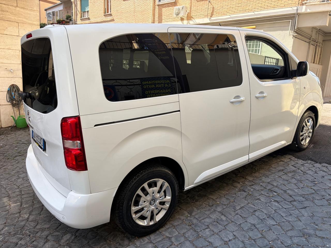 Peugeot Traveller BlueHDi 120 S&S Compact Business