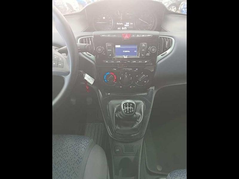 Lancia Ypsilon New 5 porte My24 1.0 Firefly 70 CvStart&Stop Hybrid Oro