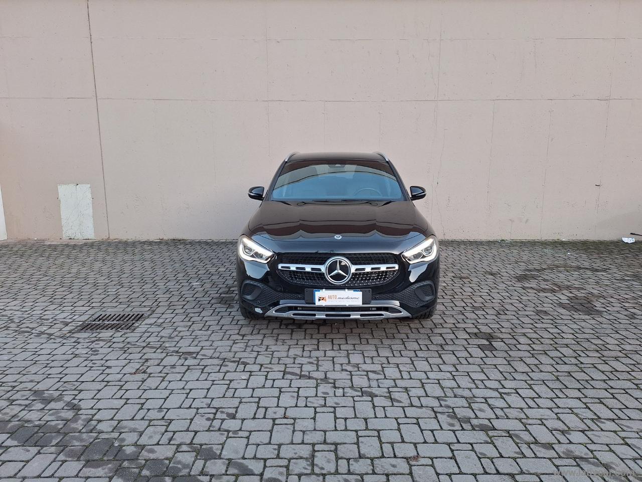 MERCEDES-BENZ GLA 200 d Automatic 4Matic UNICOPROP.