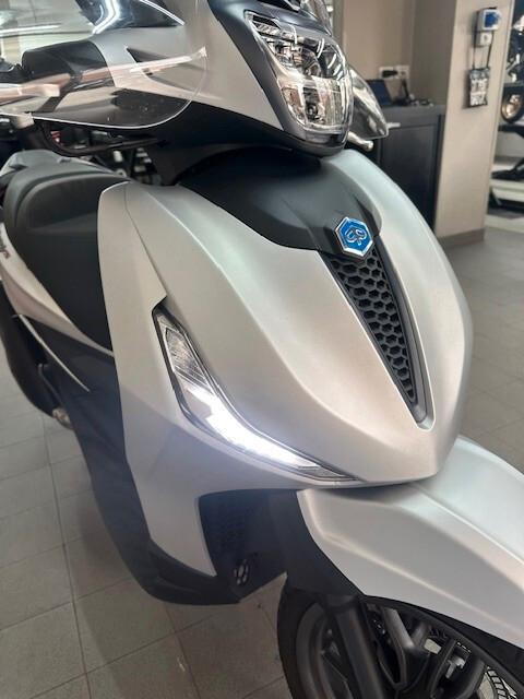 Piaggio Beverly 300 S