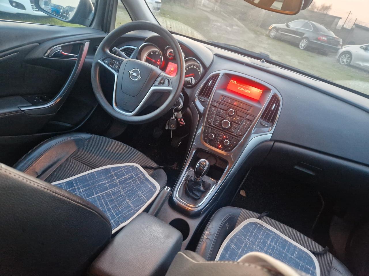 Opel Astra 1.7 CDTI 110CV Sports Tourer Cosmo