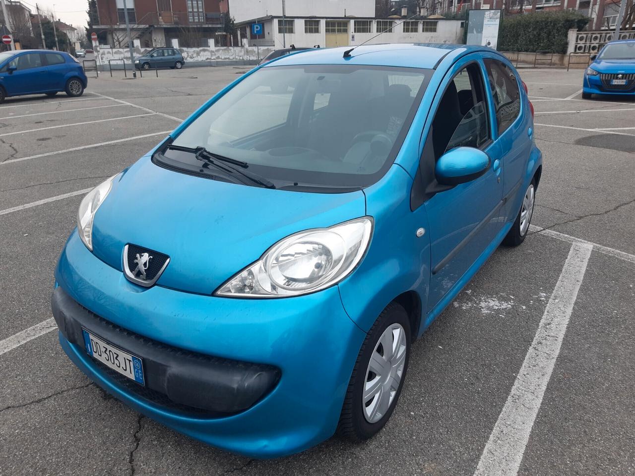 Peugeot 107 1.0 68CV 5p. Plaisir