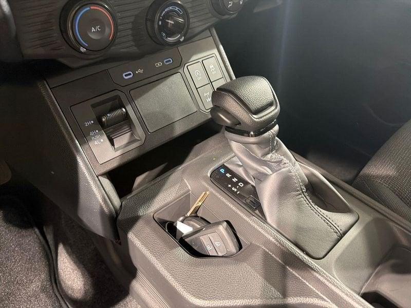 Toyota Hilux 2.8 DIESEL MILD HYBRID 48V 204 CV AUTOMATICO