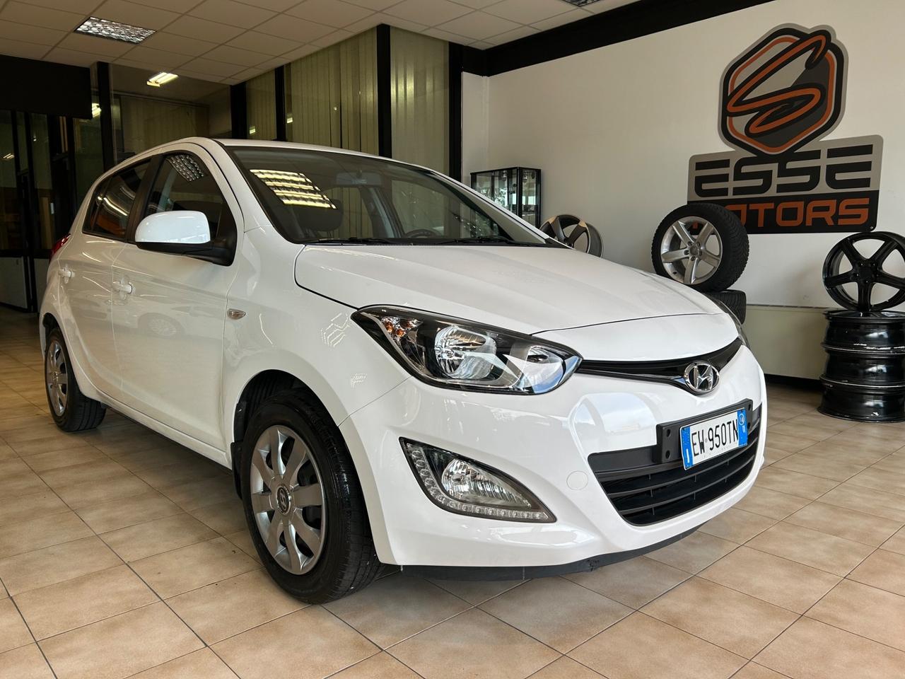 Hyundai i20 - 2014 1.1 CRDi 75cv NEOPATENTATI