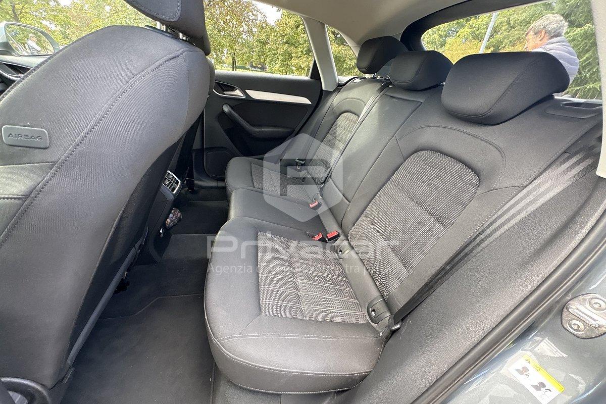 AUDI Q3 2.0 TDI 120 CV S tronic Business
